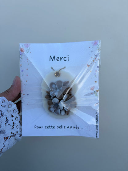 Suspension parfumée fleurie – Merci